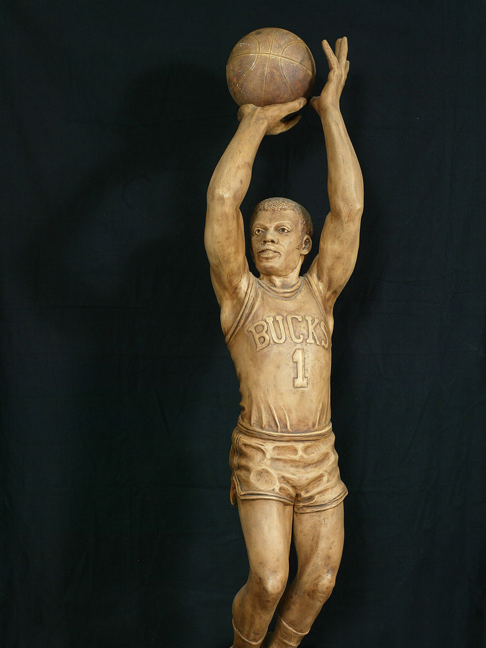 Oscar Robertson sculpture